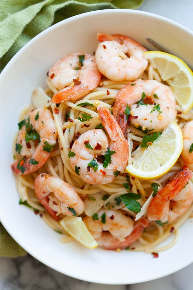 Shrimp Scampi (with White Wine Sauce!) — Easy Weeknight